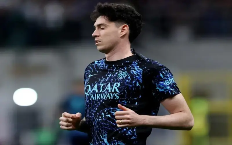 إنتر ميلان يحدد موقفه من رحيل باستوني بعد اهتمام برشلونة